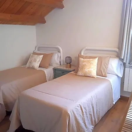 De Peregrinos Santa Marina אכסניה